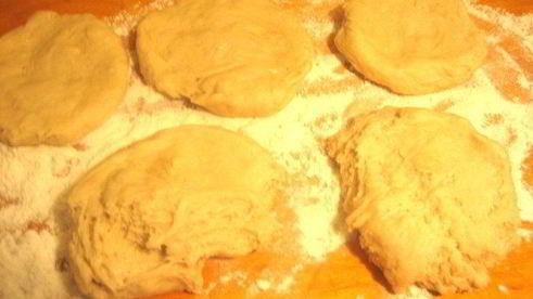 хлеб закусочный с оливками и сыром