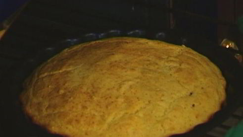 кукурузный хлеб на сале
