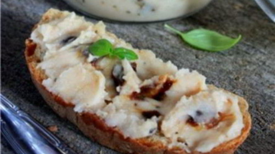 Рецепт помазка на хлеб из чернослива и фасоли