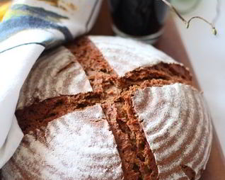 Ржаной хлеб на темном пиве и на ржаной закваске