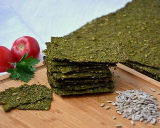Зеленые хлебцы с семечками