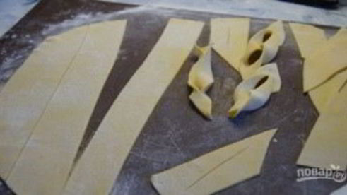 хворост на желтках