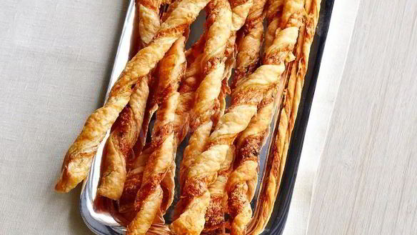 Рецепт Хворост в духовке на кефире