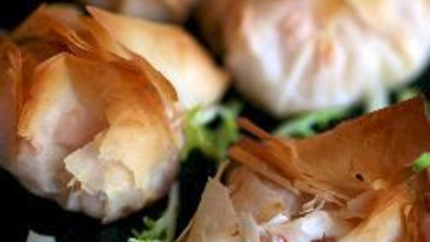 Рецепт конвертики из фило с фетой и креветками