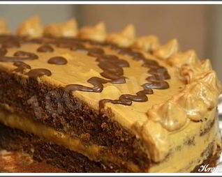 Коржи с вареной сгущенкой