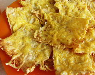 Чипсы из лаваша с сыром