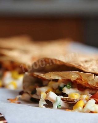 Кесадилья в духовке из лаваша