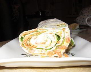 Лаваш с корейской морковкой и сыром