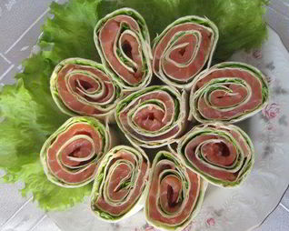 Лаваш с красной рыбой