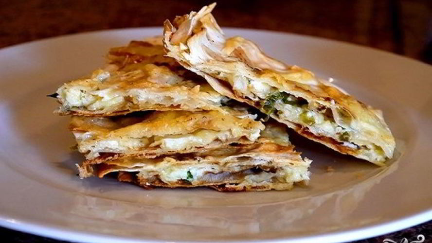 Рецепт лаваш с луком и сыром