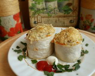 Лаваш с рыбой и рисом в духовке