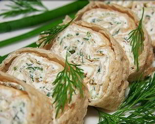 Лаваш с сыром и чесноком