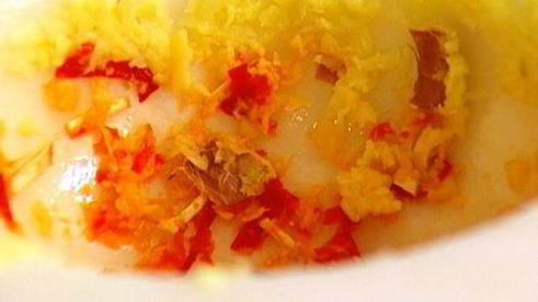 пряный сибас в лаваше с огурцом и зеленью