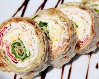 Рулет с крабовыми палочками в лаваше