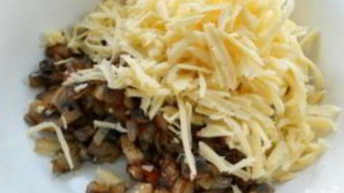 рулетики из лаваша с грибами