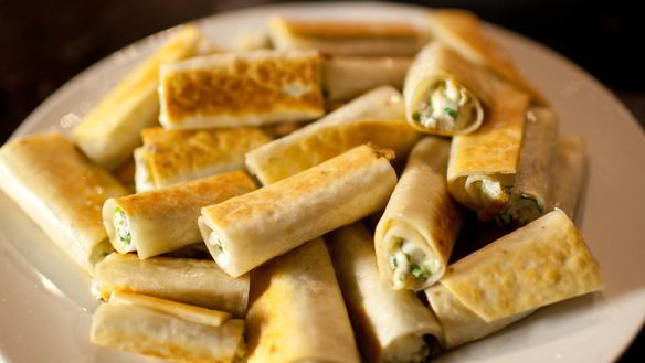 Рецепт Рулетики из лаваша с сыром