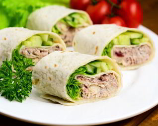 Рулеты из лаваша с корейской и свежей морковью