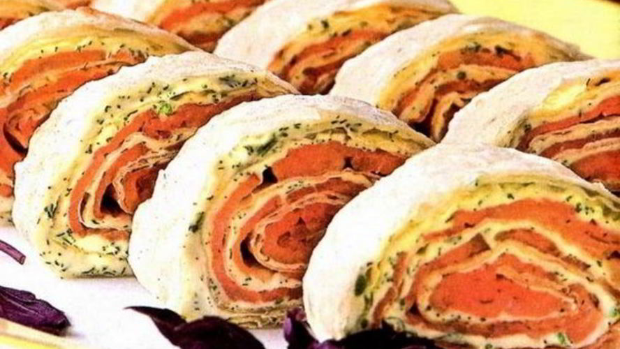 Рецепт рулеты из тонкого лаваша с семгой и сыром