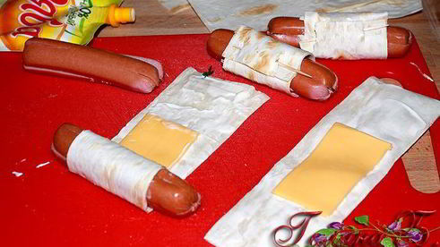 закусочные сосиски в лаваше