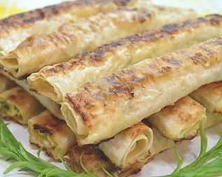 Жареный лаваш с сырной начинкой