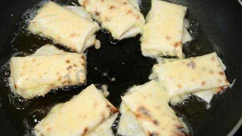 жареный лаваш с сыром