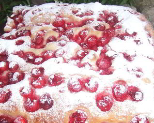 Фокачча с вишней XXL