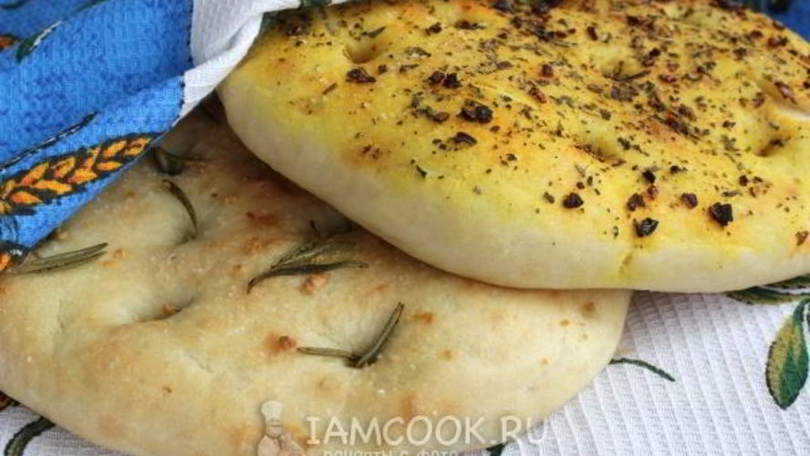 Рецепт фокаччи тонкой с ароматными травами