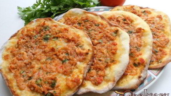Рецепт Ламачо — грузинские лепешки с мясным фаршем