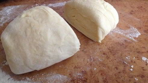 лепешка из творожного теста с сыром и зеленью