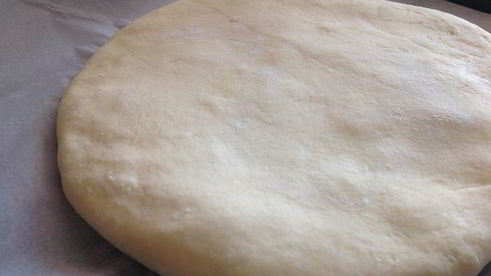 лепешка из творожного теста с сыром и зеленью