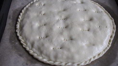 лепешка с моцареллой, фетой и орегано