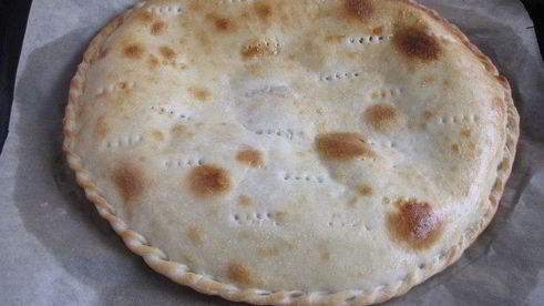 лепешка с моцареллой, фетой и орегано