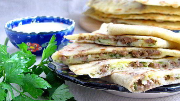 Рецепт Лепешки Гезлеме с мясом и картошкой