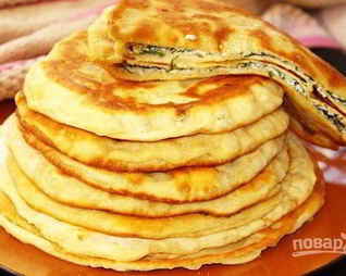 Лепешки с яйцом и луком