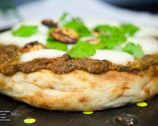 Пряная лепешка с сыром