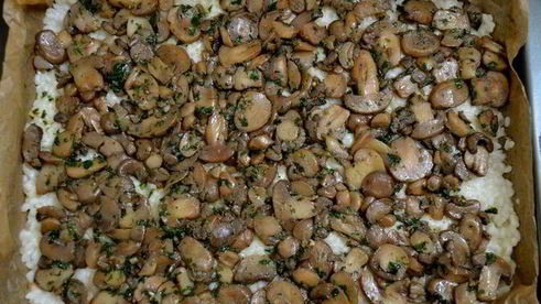 рисовая лепешка, фаршированная грибами