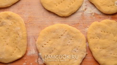 сметанные лепешки без дрожжей в духовке