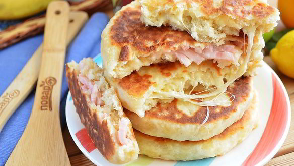 Рецепт Сырные лепешки с разными начинками