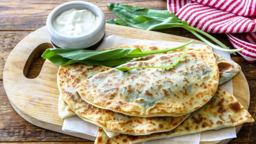 Рецепт сырные лепешки с зеленью и мацони