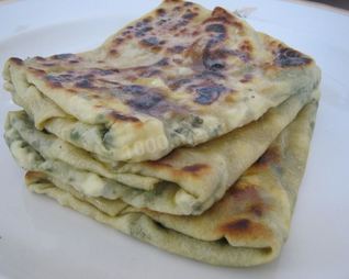 Турецкие лепешки с брынзой