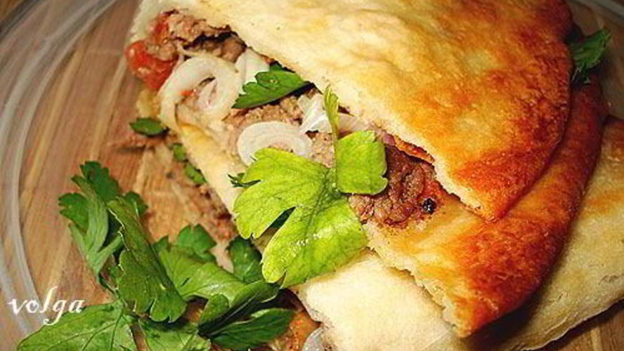 Рецепт творожные лепешки с мясной начинкой