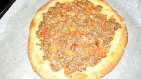 творожные лепешки с мясной начинкой