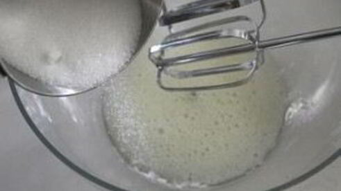 банановые маффины с финиками и семечками