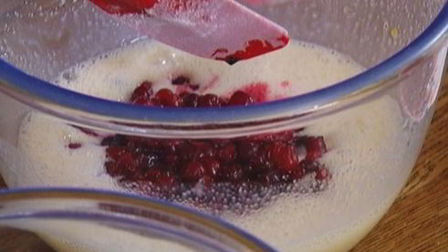 клюквенно-ежевичные маффины