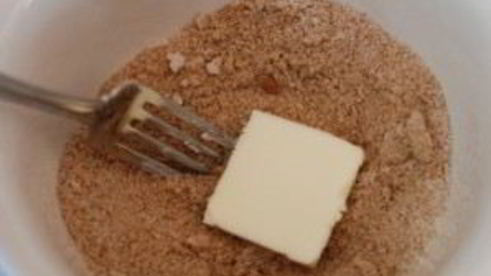 лавандовые маффины с ежевикой и персиками