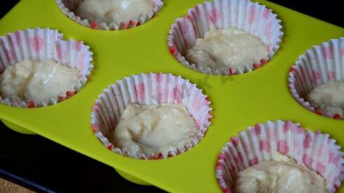 маффины на кефире с джемом в формочках