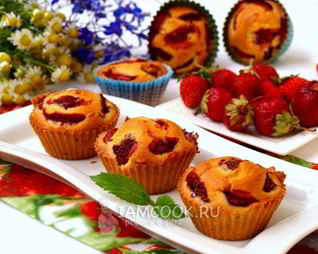 Маффины с клубникой