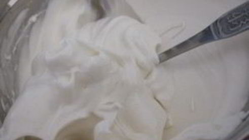 маффины с лимонным кремом и меренгой