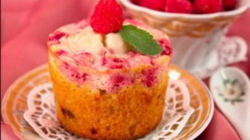 маффины с малиновым кремом