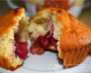 Маффины с вишней